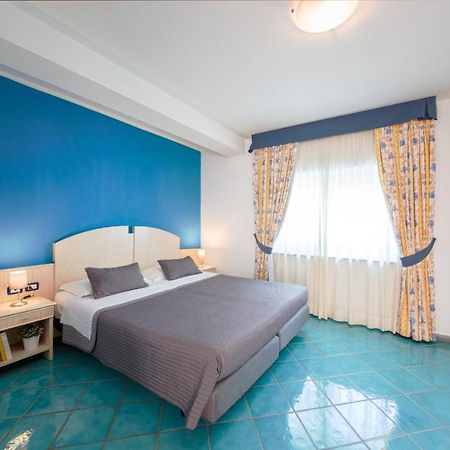 פוזולי Agave Hotel מראה חיצוני תמונה