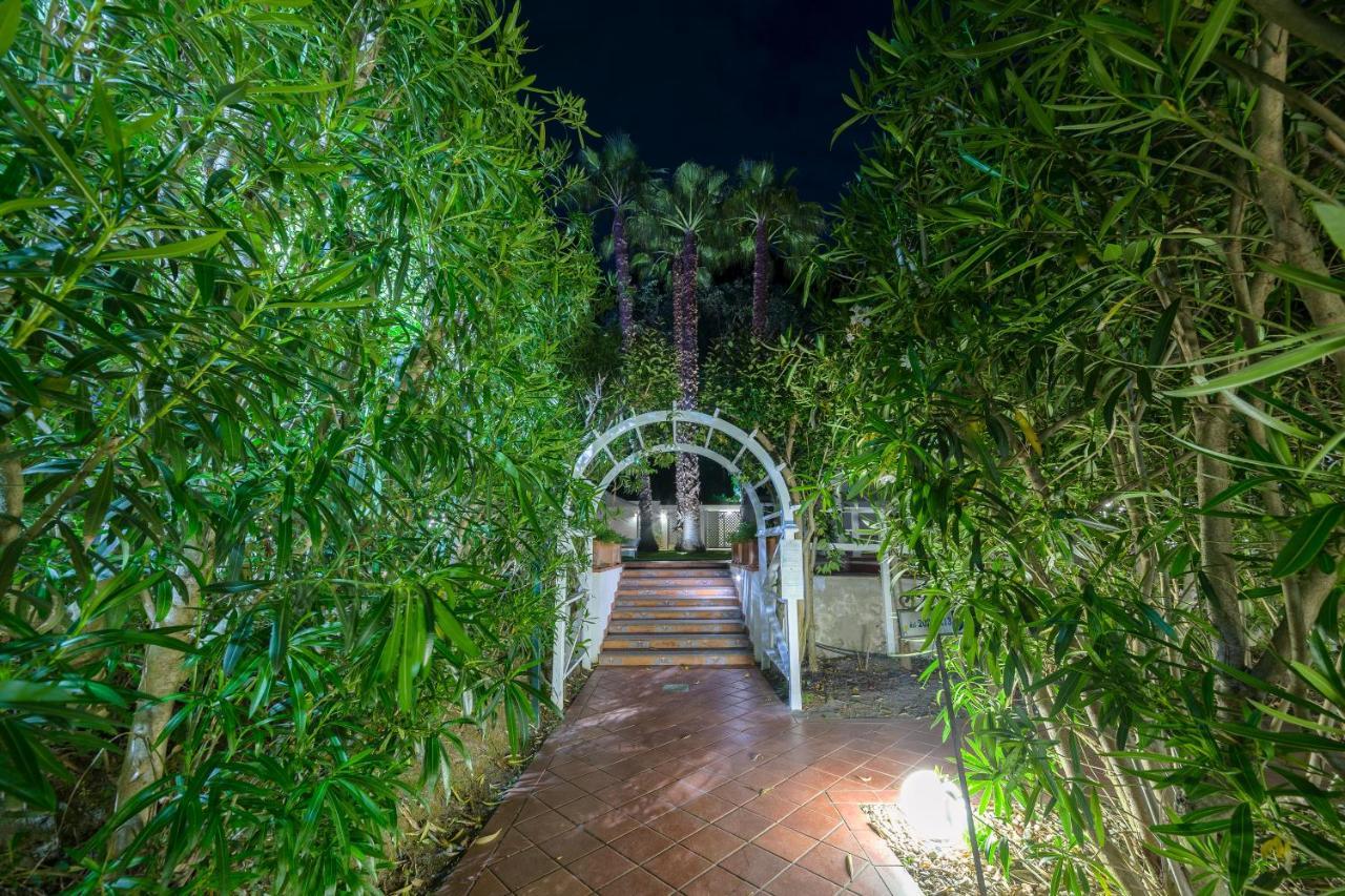 פוזולי Agave Hotel מראה חיצוני תמונה