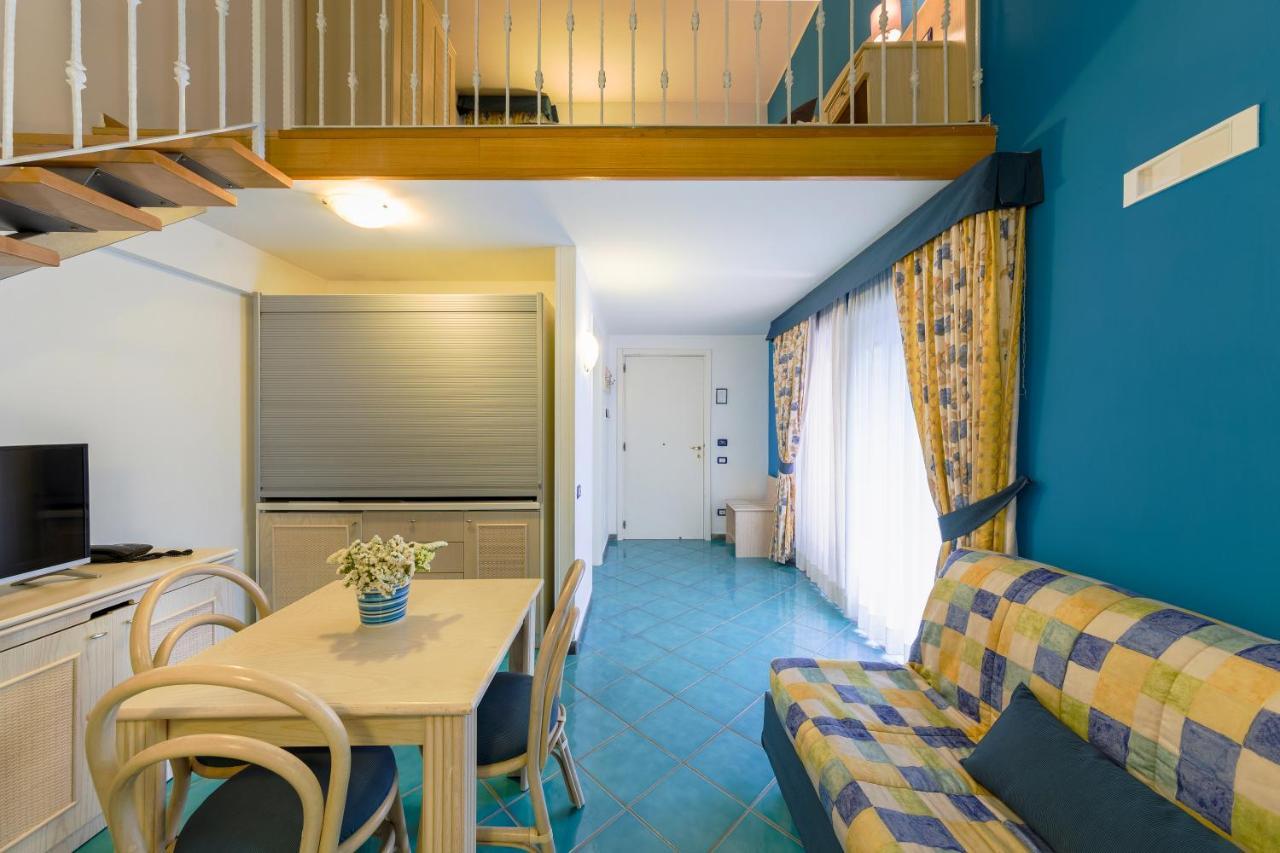 פוזולי Agave Hotel מראה חיצוני תמונה