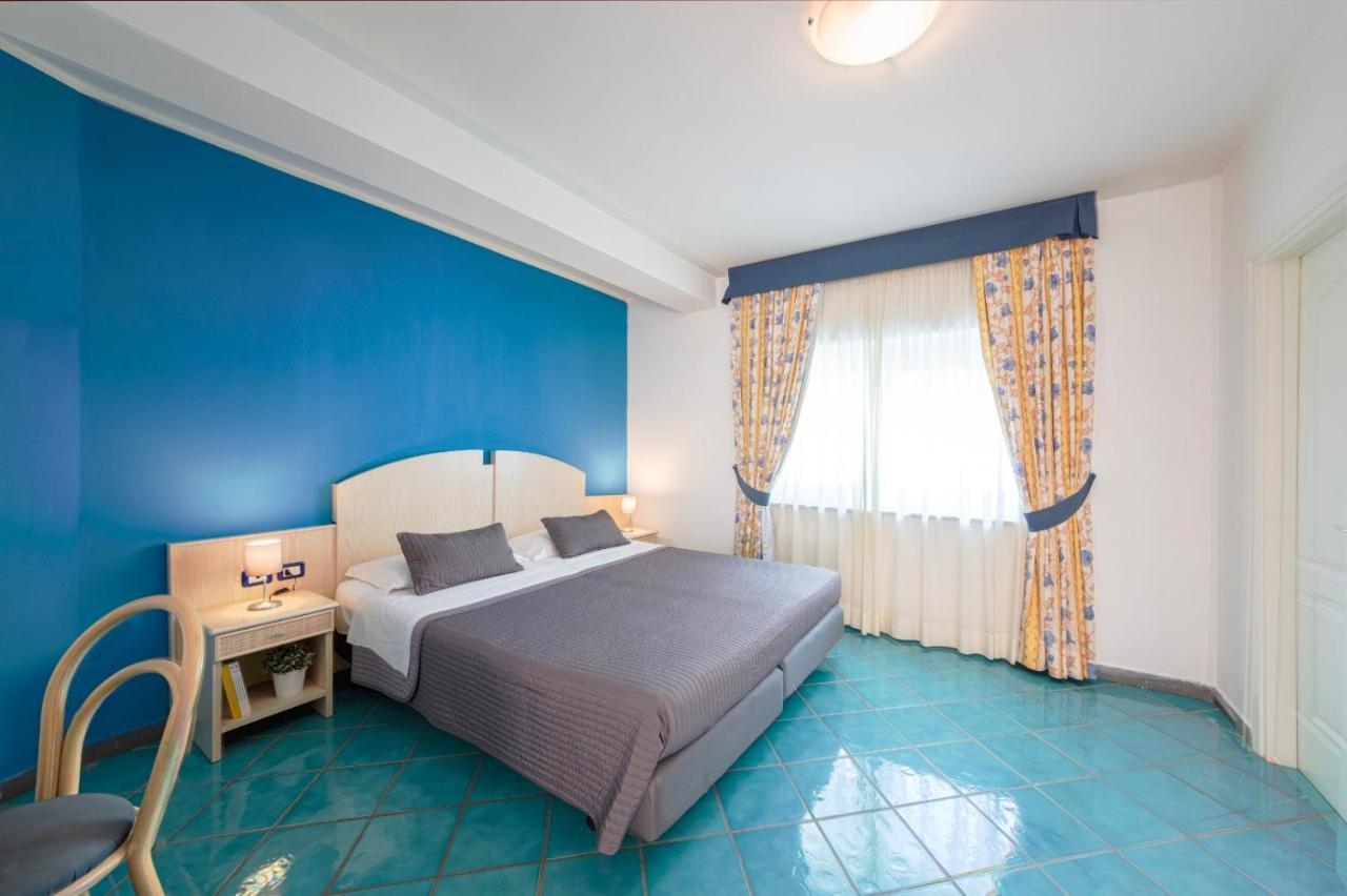 פוזולי Agave Hotel מראה חיצוני תמונה