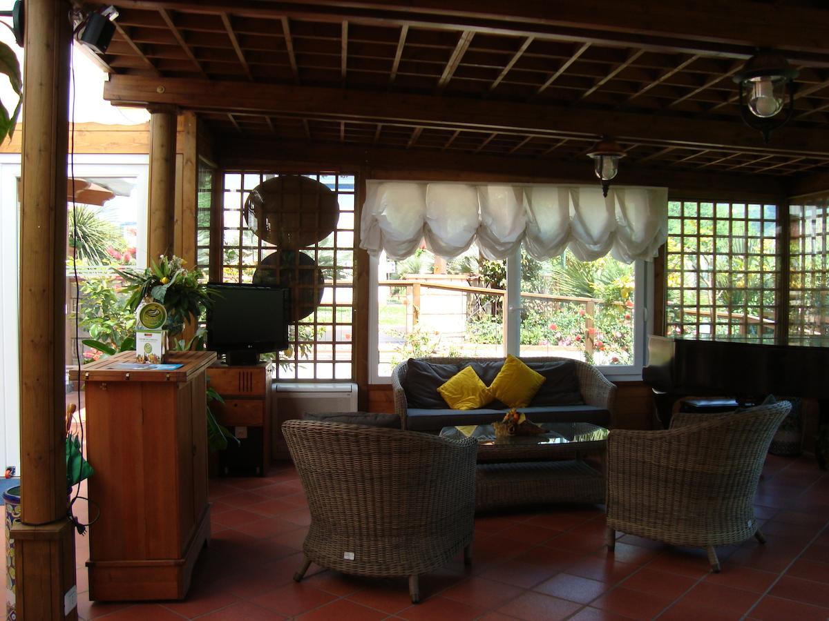 פוזולי Agave Hotel מראה חיצוני תמונה