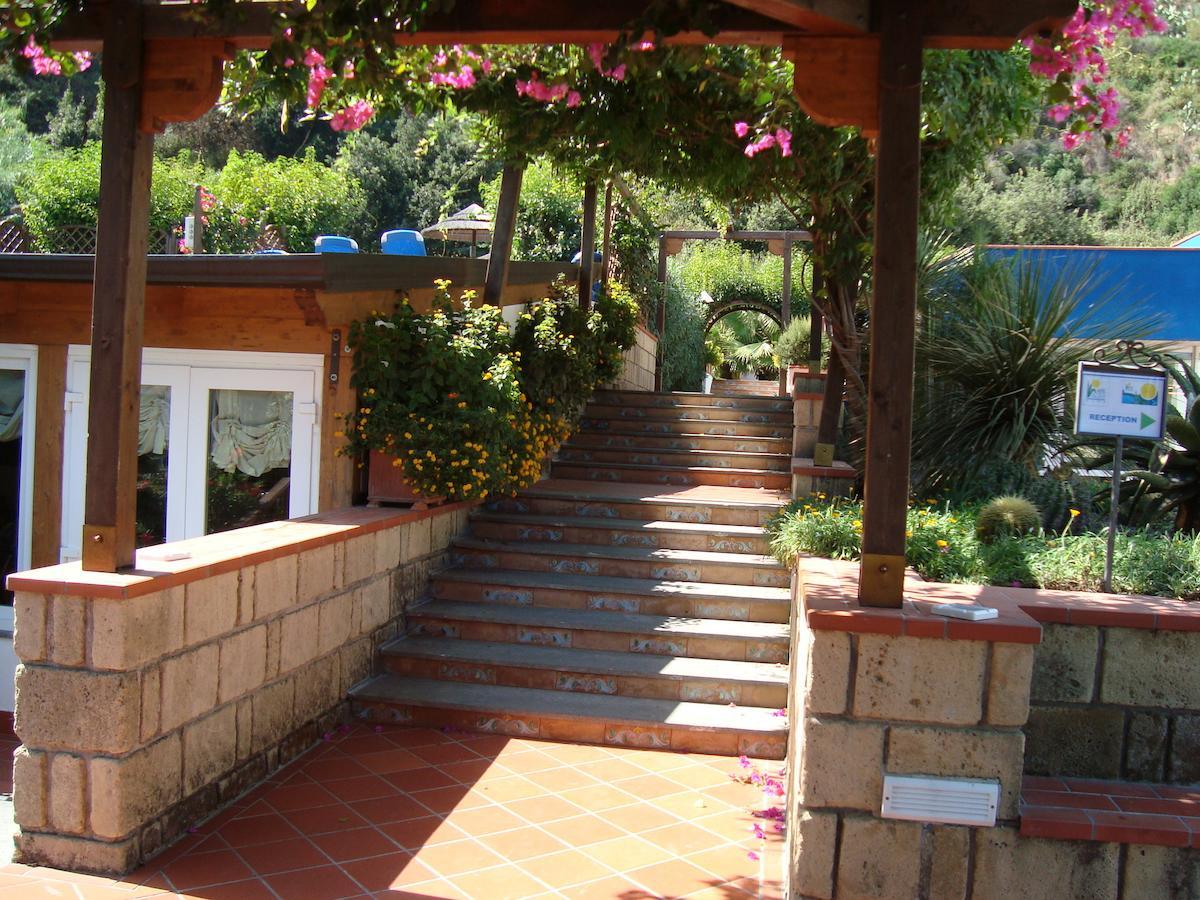 פוזולי Agave Hotel מראה חיצוני תמונה
